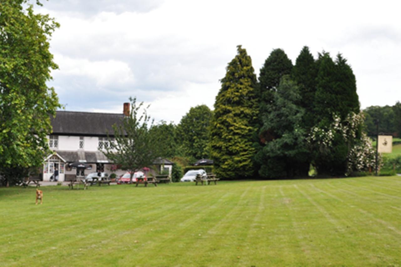 The Clytha Arms Hotel Abergavenny Eksteriør billede